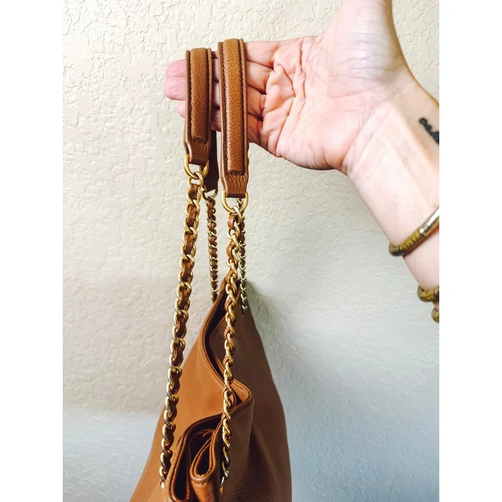 Tory Burch Amanda Large Tote Pebbled Leather Chain Shoulder Bag Camel Tan